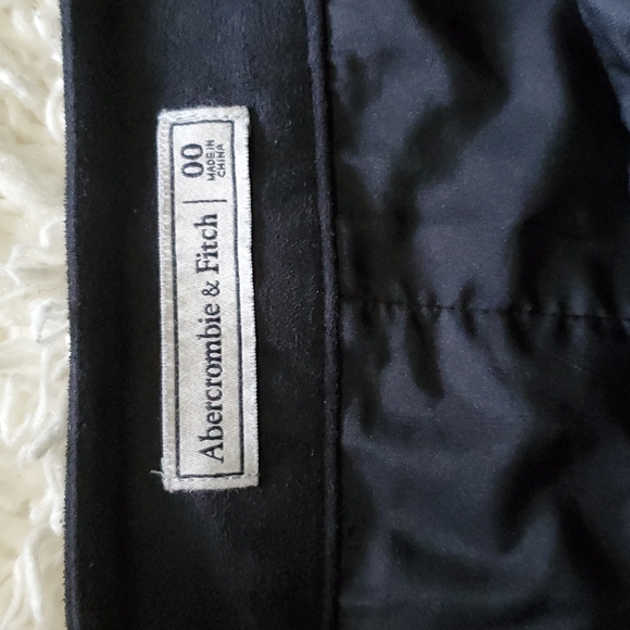 Abercrombie & Fitch faux suede black mini skirt 00 - Picture 2 of 4